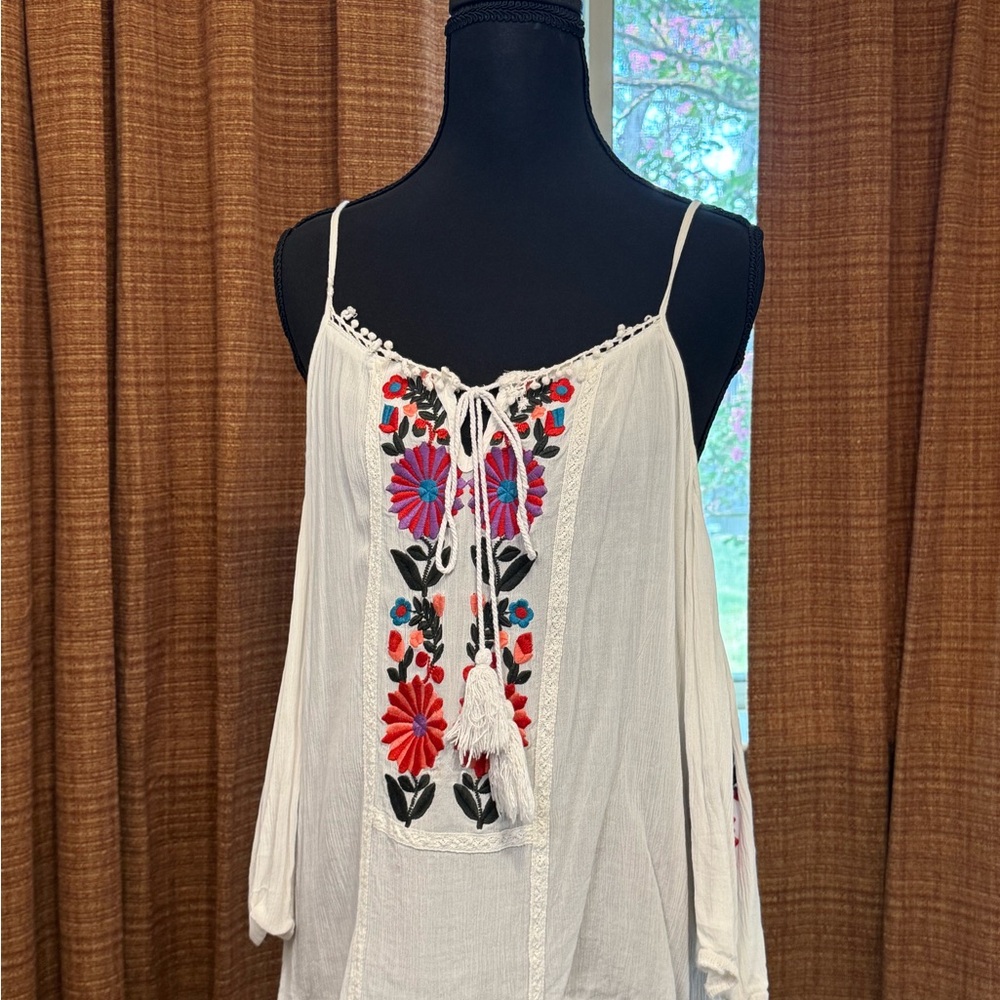 Boho Chic White Blouse with Floral Embroidery